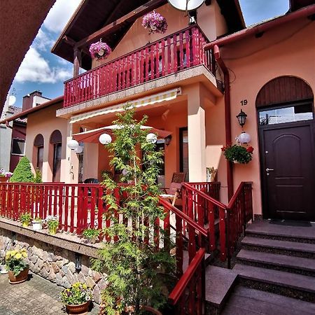 Bed and Breakfast Dom Pod Tujami à Cracovie Extérieur photo
