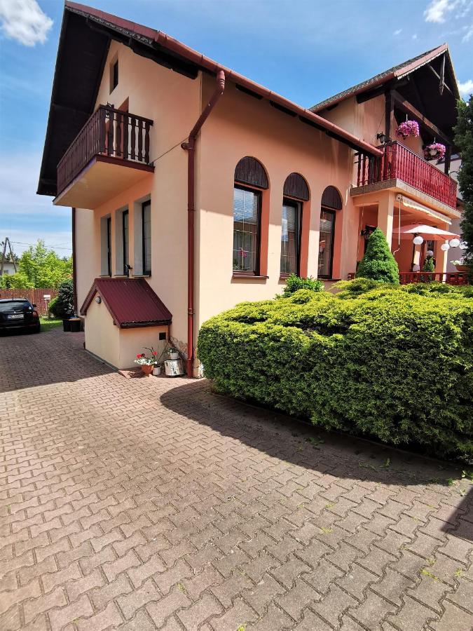 Bed and Breakfast Dom Pod Tujami à Cracovie Extérieur photo