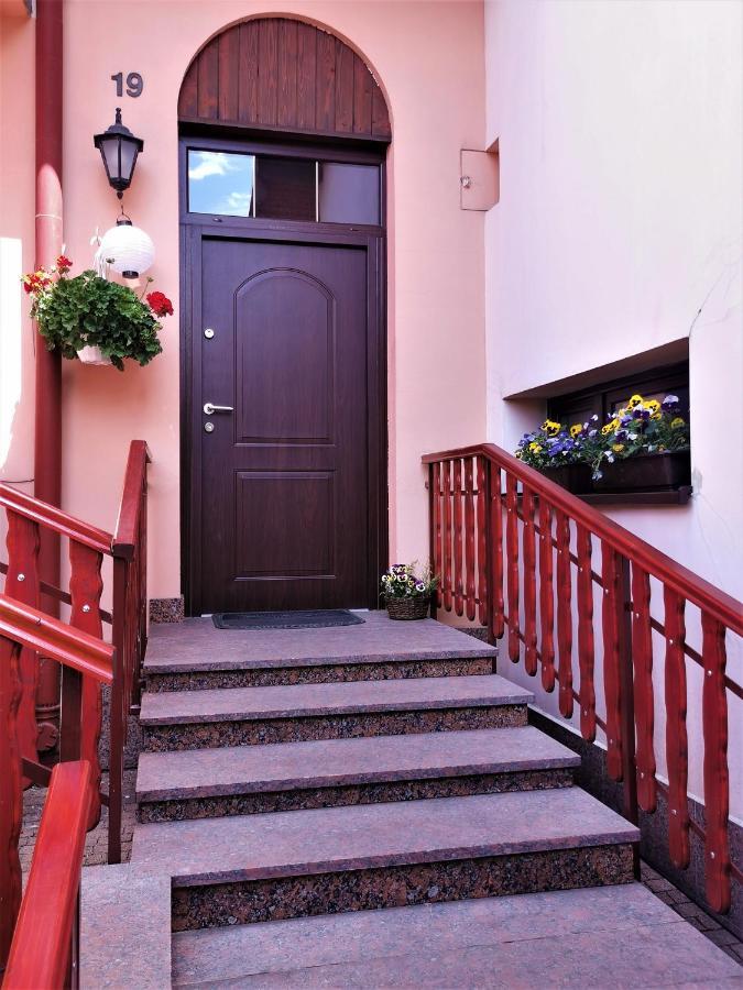 Bed and Breakfast Dom Pod Tujami à Cracovie Extérieur photo
