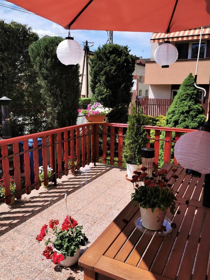 Bed and Breakfast Dom Pod Tujami à Cracovie Extérieur photo