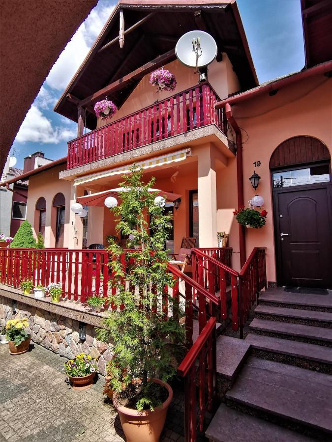 Bed and Breakfast Dom Pod Tujami à Cracovie Extérieur photo