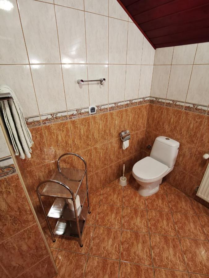 Bed and Breakfast Dom Pod Tujami à Cracovie Extérieur photo