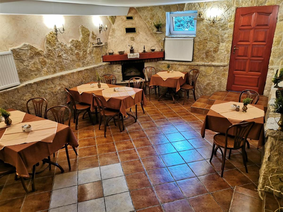 Bed and Breakfast Dom Pod Tujami à Cracovie Extérieur photo
